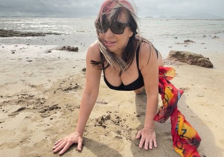 Photo nue de fuite OnlyFans de Cynthia Rothrock