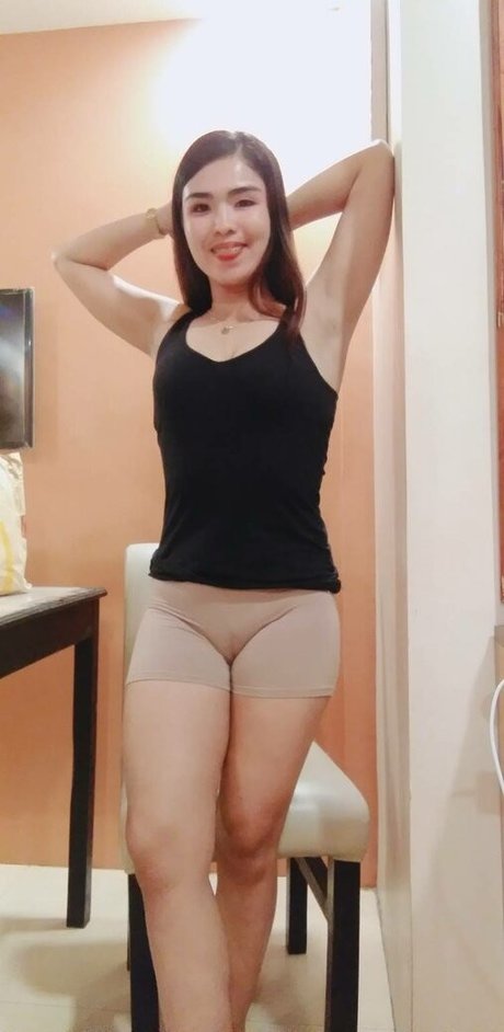 Обнаженная фотография утечки OnlyFans от Moniica Hija