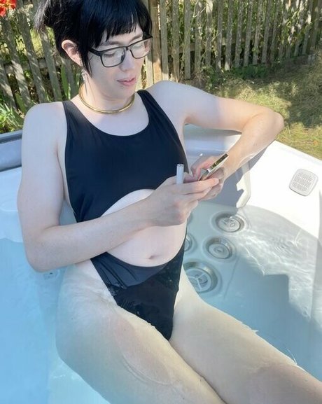 Обнаженная фотография утечки OnlyFans от Foxgothicc