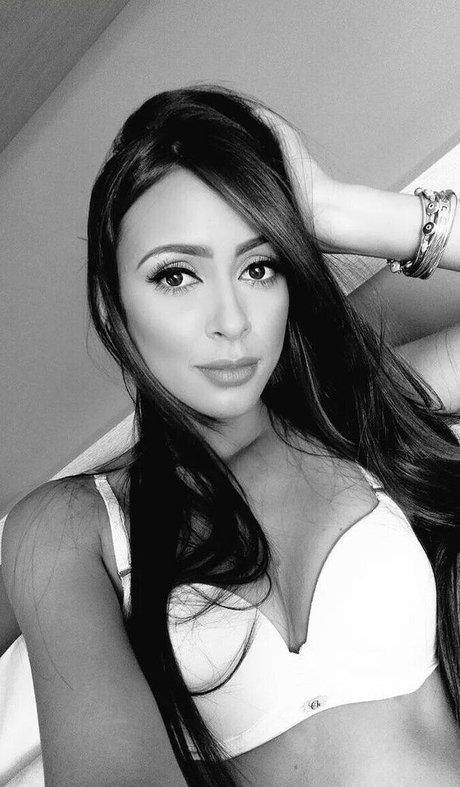 Обнаженная фотография утечки OnlyFans от Caro Ortiz