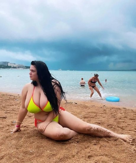 Nacktes geleaktes OnlyFans-Foto von Lenochka