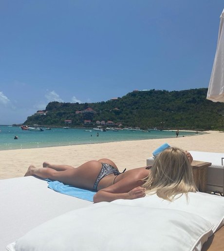 Обнаженная фотография утечки OnlyFans от Leakrrs