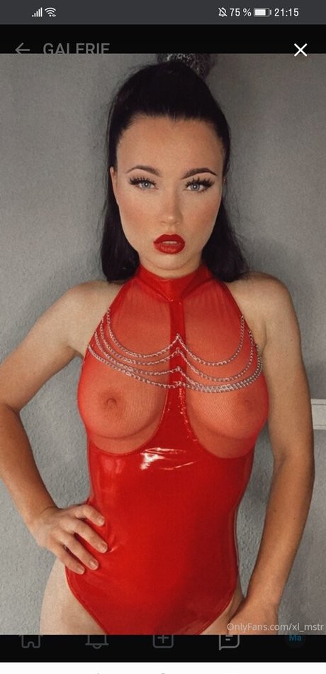 Alasti lekkinud OnlyFans-i pilt Lylou Black