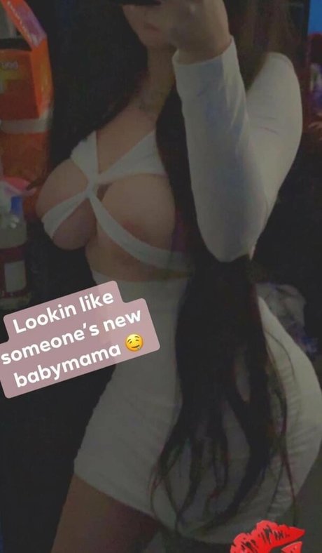 Naken lekkede OnlyFans-bilde av Shroomprincess