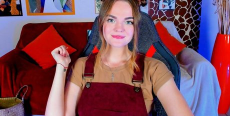 Alasti lekkinud OnlyFans-i pilt Lindawoodsy