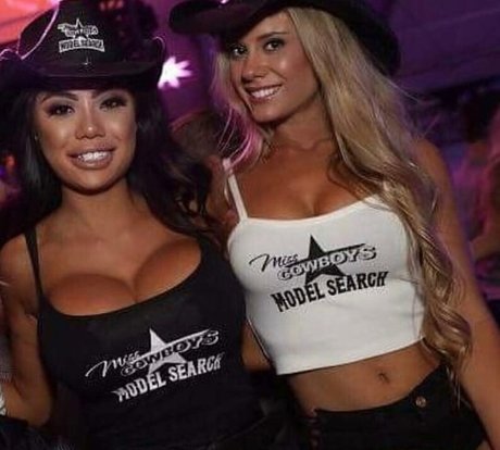 Nacktes geleaktes OnlyFans-Foto von Karin Noelle