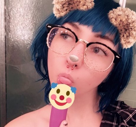 Naken lekkede OnlyFans-bilde av Venusfae