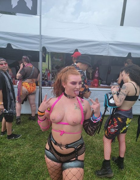 Naken lekkede OnlyFans-bilde av Aleigha James