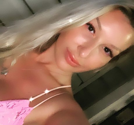 Foto di nudo di fuga di OnlyFans di Lacey Denae