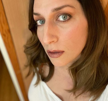 Nacktes geleaktes OnlyFans-Foto von Chelsea Peretti