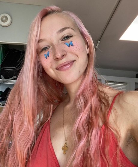 Nacktes geleaktes OnlyFans-Foto von Beckyybrat