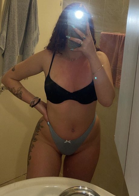 Alasti lekkinud OnlyFans-i pilt Hila Almog