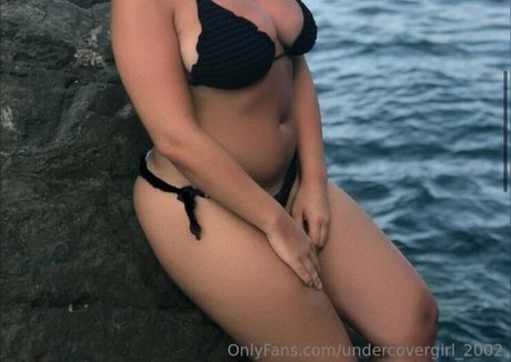 Nahá fotka uniklých OnlyFans od Undercovergirl2002