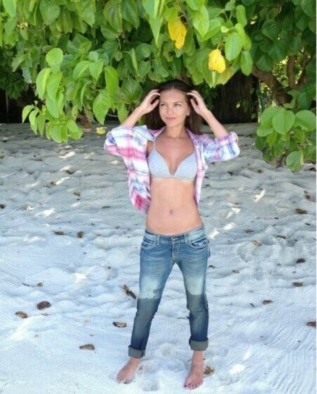 Alasti lekkinud OnlyFans-i pilt Rodina02