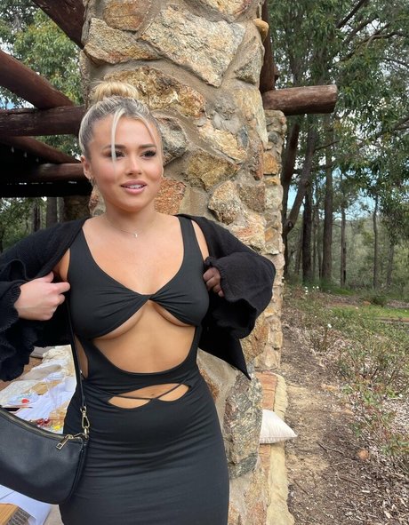 Alasti lekkinud OnlyFans-i pilt Ellwilsun