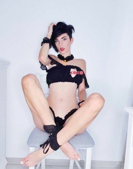 Nacktes geleaktes OnlyFans-Foto von Bellasabini