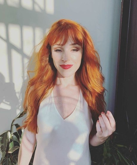 Обнаженная фотография утечки OnlyFans от Ruth Connell