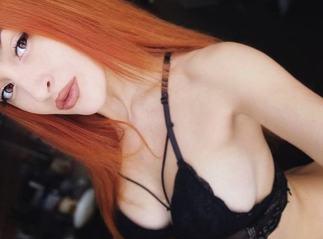 Foto di nudo di fuga di OnlyFans di Anniefoxx