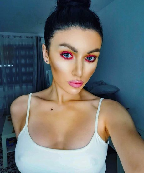 Nacktes geleaktes OnlyFans-Foto von Denise Caissim