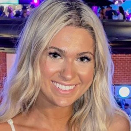 Alasti lekkinud OnlyFans-i pilt Alyssa Schoener