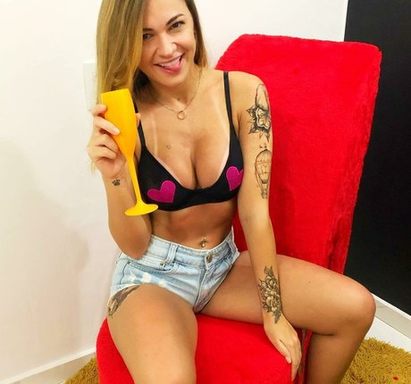 Leticia Escariao OnlyFans泄露裸照