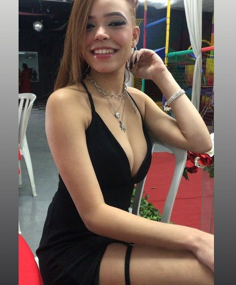 Naakte gelekte OnlyFans-foto van Natalia Gomes