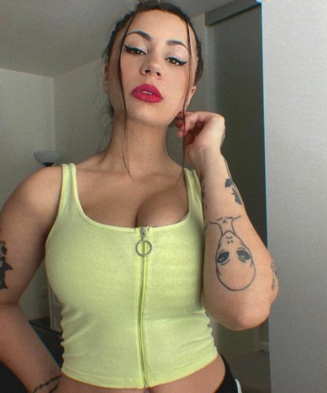 Vereunka OnlyFansリークヌード写真