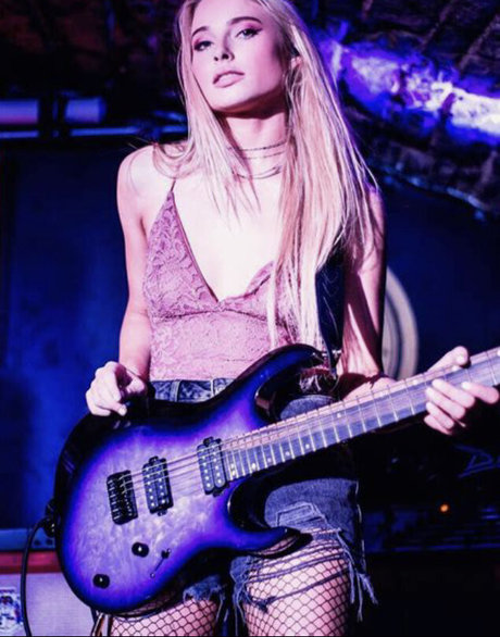 Обнаженная фотография утечки OnlyFans от Sophie Lloyd