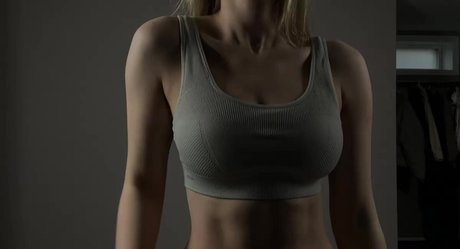 OnlyFans-model Nerushimav Lera