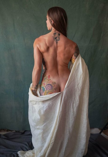 Ella Anne Kociuba OnlyFansリークヌード写真