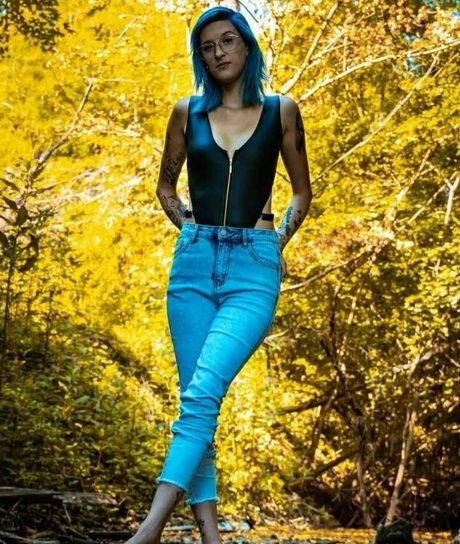 Laaurekk naked leaks OnlyFans pic