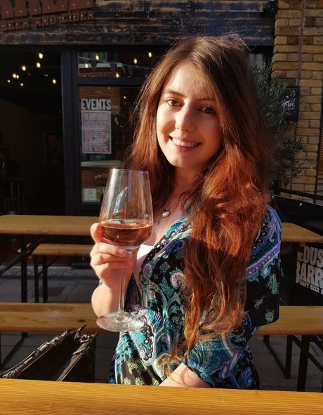 Alasti lekkinud OnlyFans-i pilt Launston