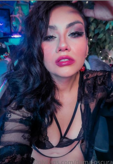 Foto di nudo di fuga di OnlyFans di Dama Oscura