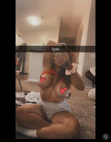 Nahá fotka uniklých OnlyFans od Maggielifts