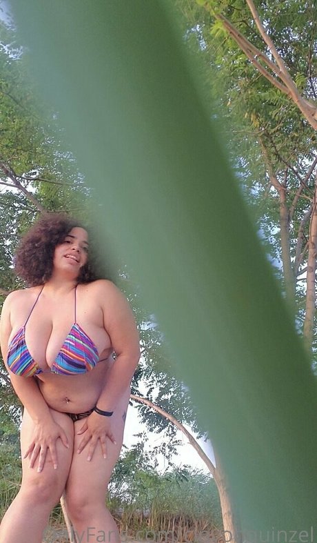 Naken läckt OnlyFans-bild av Cin Von Quinzel