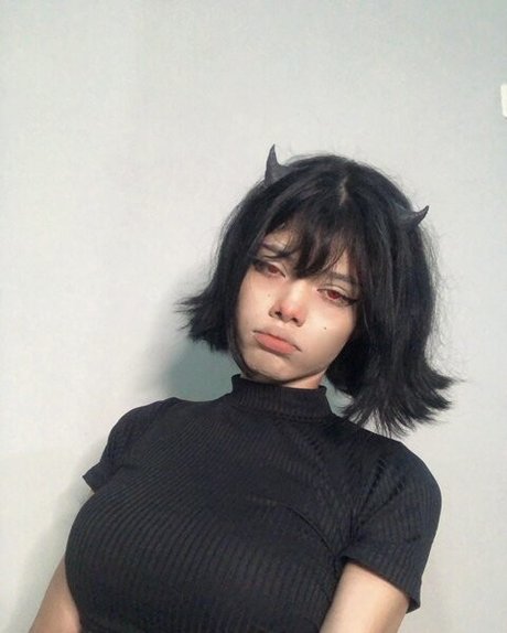 Alasti lekkinud OnlyFans-i pilt Mikaccr