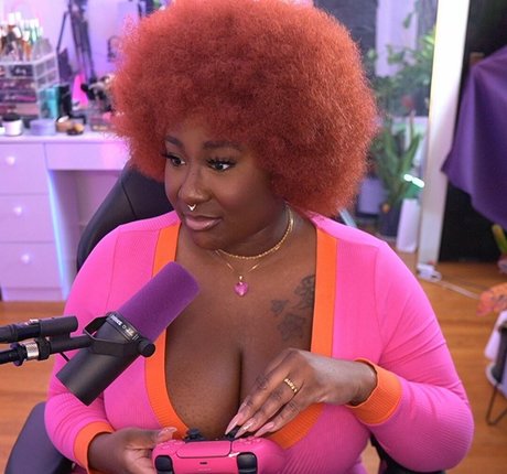 Nahá fotka uniklých OnlyFans od Xmiramira