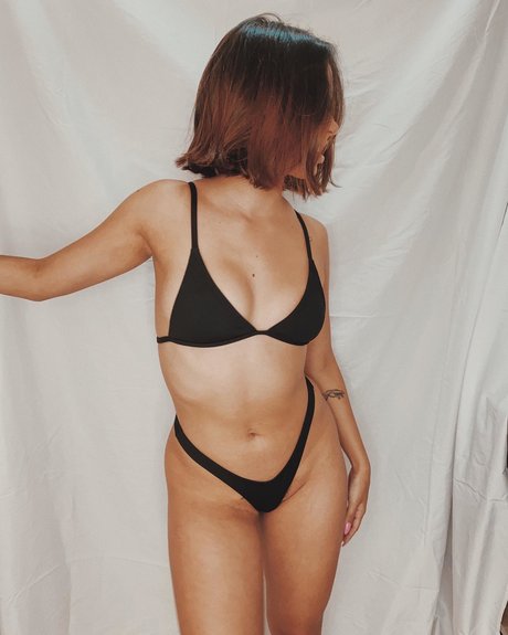 Naakte gelekte OnlyFans-foto van Shawsera