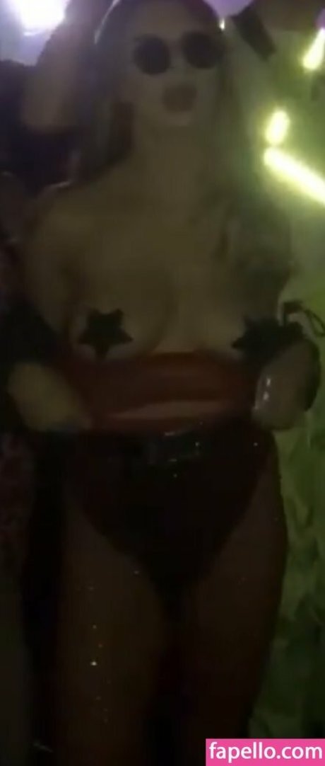 Foto desnuda filtrada de OnlyFans de Teeteexoxo