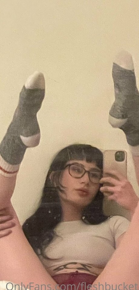 Nacktes geleaktes OnlyFans-Foto von Fleshbucket