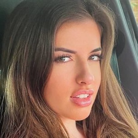 Nahá fotka uniklých OnlyFans od Alexajanem