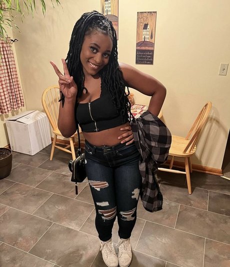 Nacktes geleaktes OnlyFans-Foto von Weaintworried