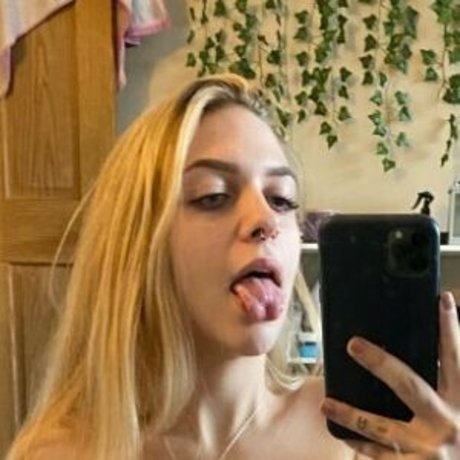 Foto desnuda filtrada de OnlyFans de Carlycoxvip