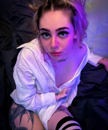 Alasti lekkinud OnlyFans-i pilt Skylergrace