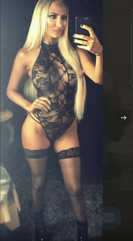 Alasti lekkinud OnlyFans-i pilt Blondedoll