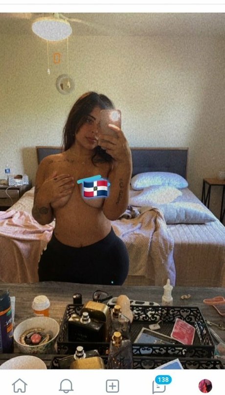 Naken lekkede OnlyFans-bilde av Danaalotaibi