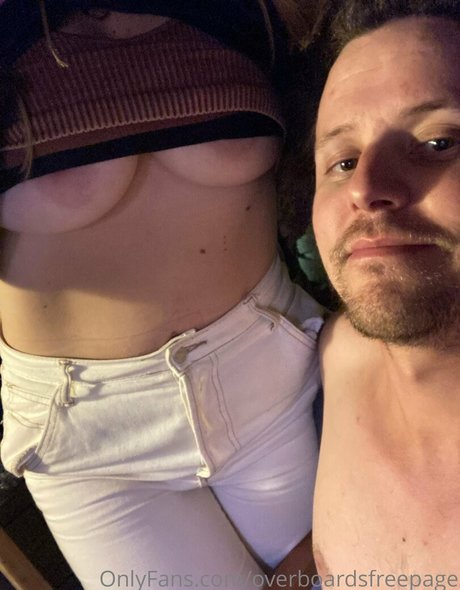 Nacktes geleaktes OnlyFans-Foto von Overboardhumor