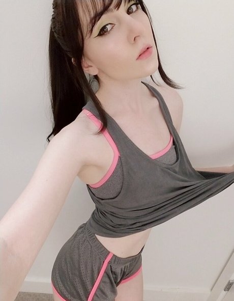 Naken lekkede OnlyFans-bilde av Foxxit