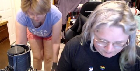 Nahá fotka uniklých OnlyFans od Avalon Zuercher