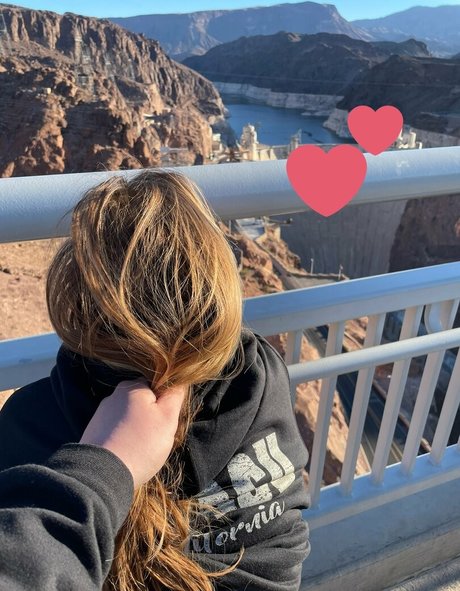 Обнаженная фотография утечки OnlyFans от Nikkitightlines